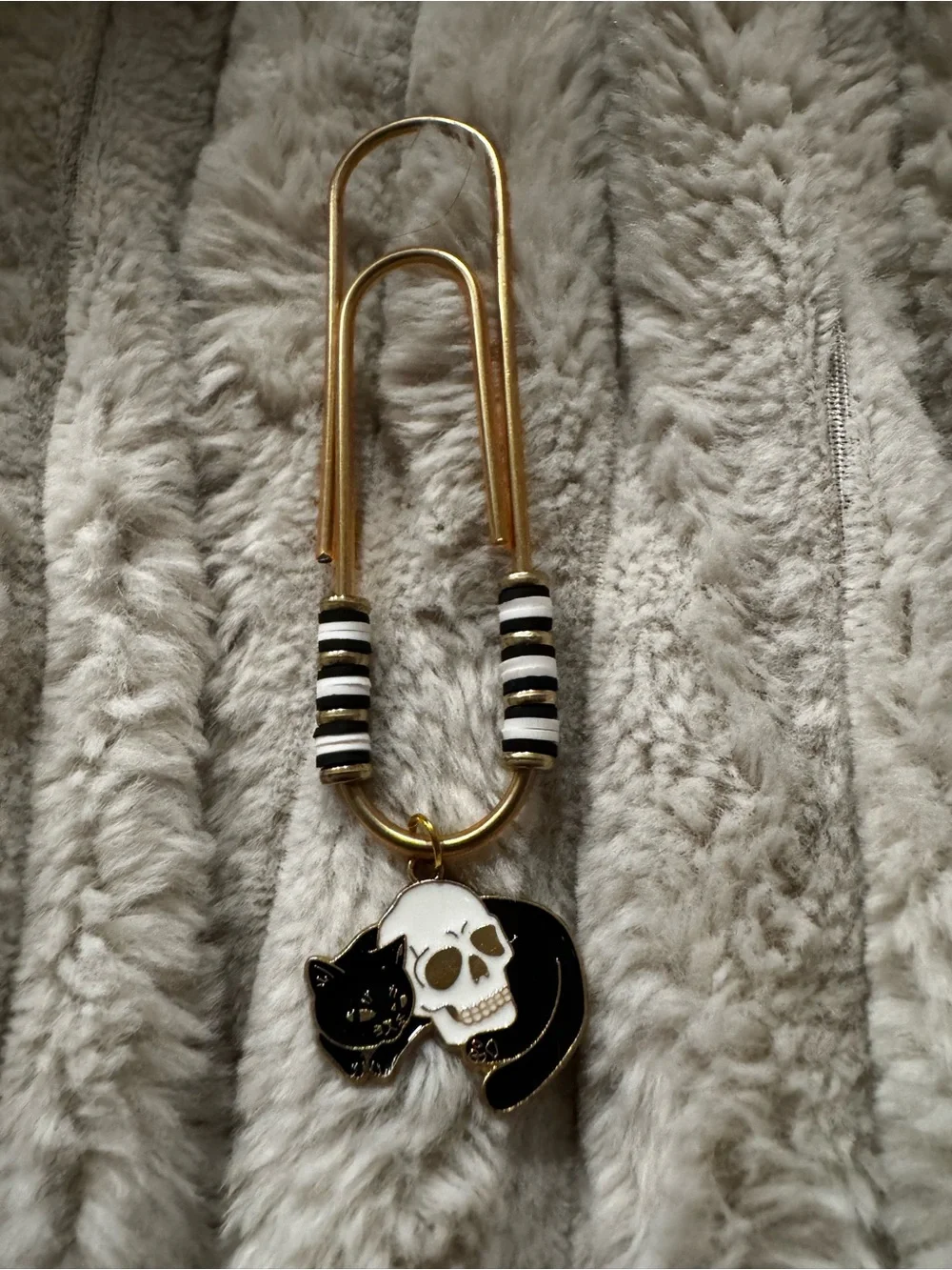 Gold Jumbo Paperclip with Black & White Skull Cat Charm